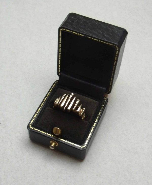 9ct Gold Ring of Abstract Design in ring box