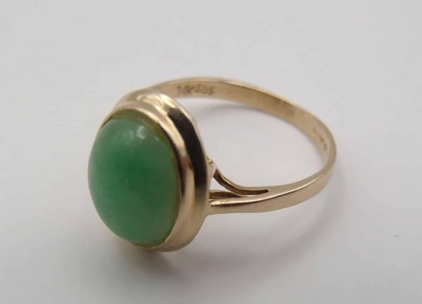 14ct Gold & Jade Ring