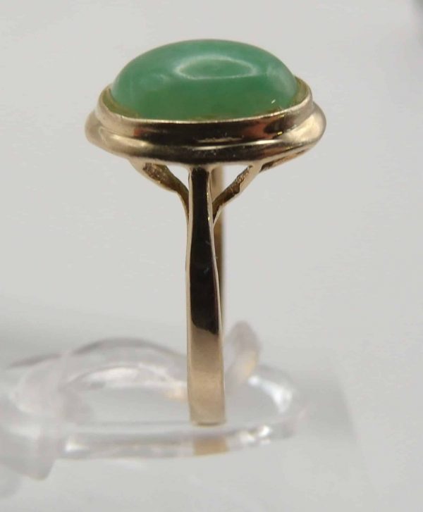 14ct Gold & Jade Ring