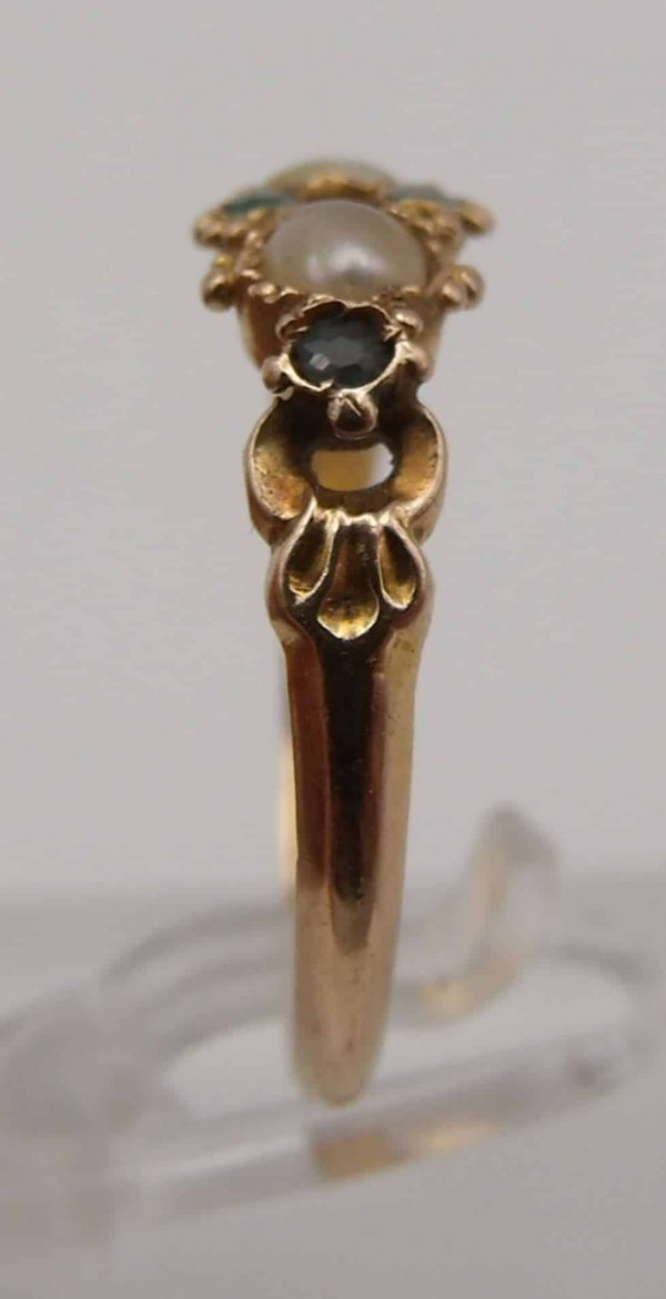 Shoulder on Victorian 15ct Gold ring