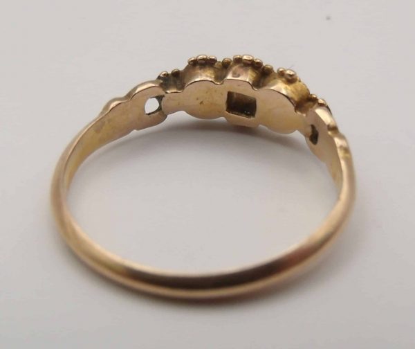 Closed back setting on Victorian 15ct Gold ring